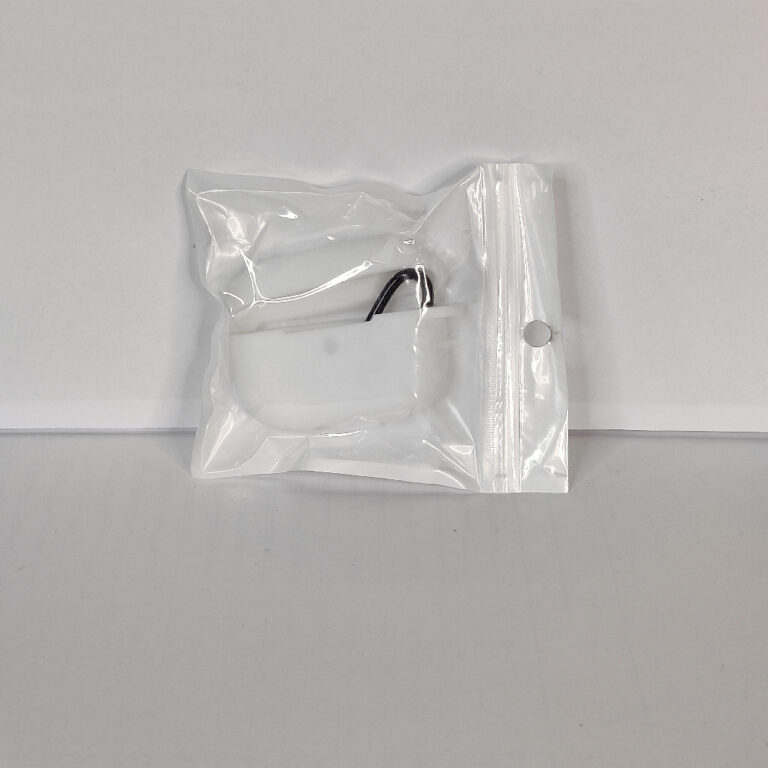 Чехол для Airpods Pro Silicone case, с карабином, белый