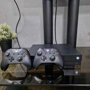 Xbox One X 1TB, черный